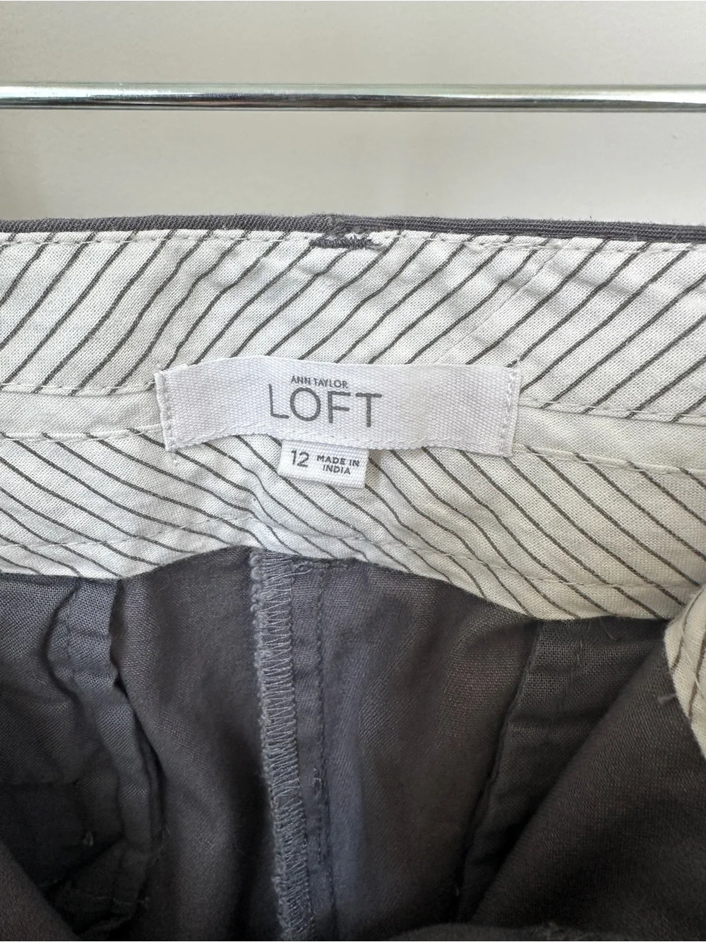 LOFT The Riviera 4” Charcoal Gray Cotton Shorts Size 12
